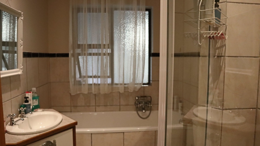 3 Bedroom Property for Sale in Rooi Rivier Rif Western Cape